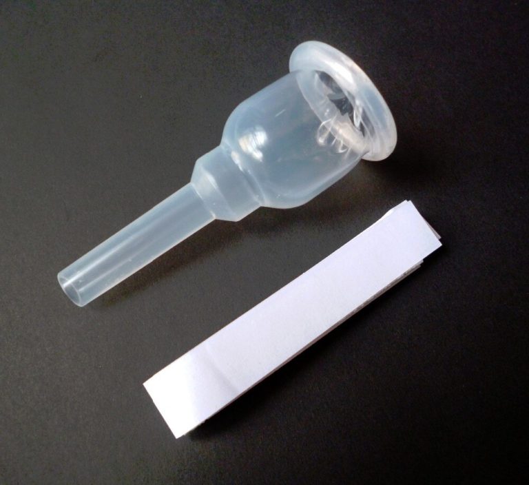 applying-an-external-condom-catheter-nursing-vrogue-co